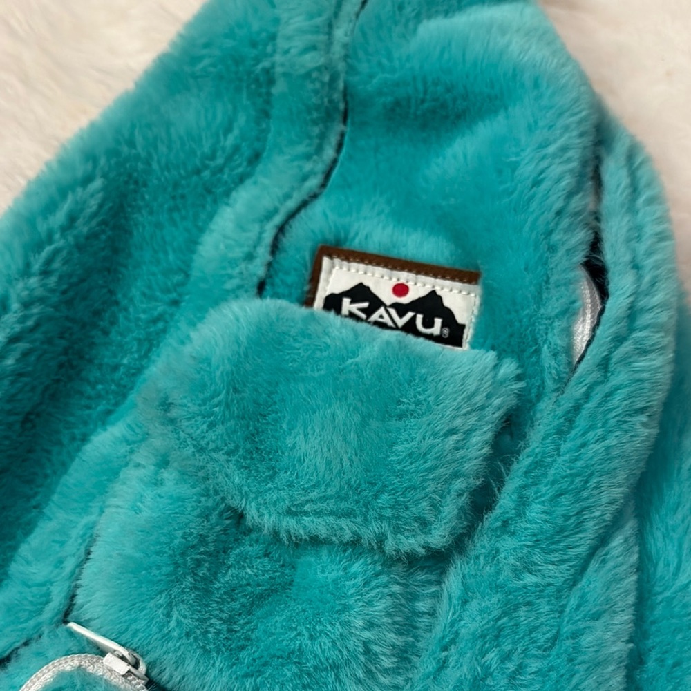 Kavu Blue/Green/Teal Crossbody Bag Cozy Accessories pre-owned. - Picture 3 of 8